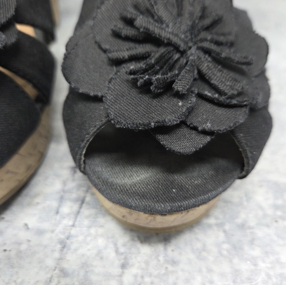 Madden Girl | Kolasso Black Cork Platform Wedge Sandals Flower Upper Size 8.5 - Picture 3 of 13
